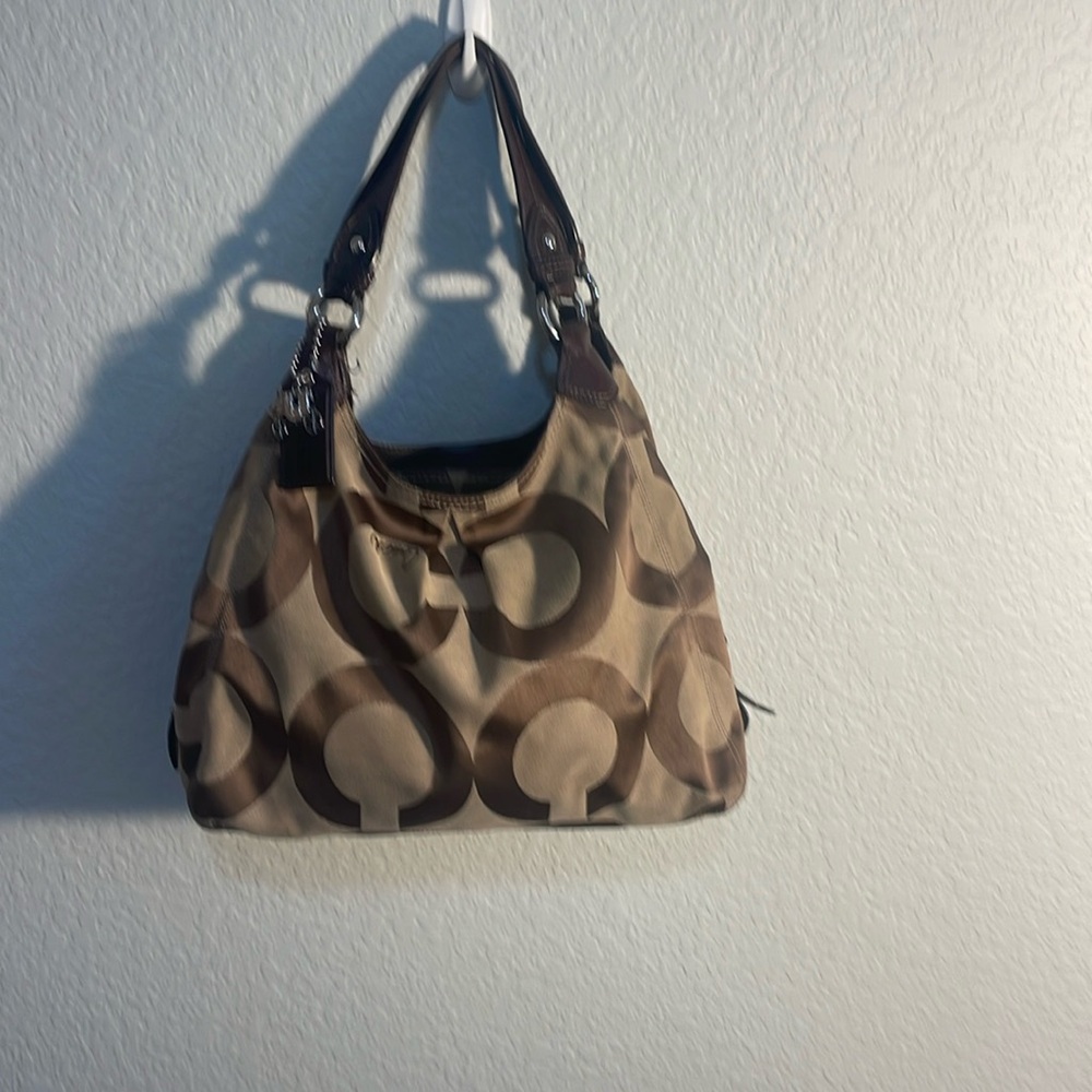 Women’s coach purse brown and tan